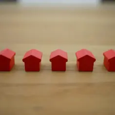 Klucz do Sukcesu na Rynku Nieruchomości w Goleniowie: Doświadczony Agent