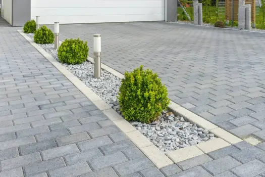 Jaki beton na podjazd wybrać, aby uniknąć pęknięć i kosztów?
